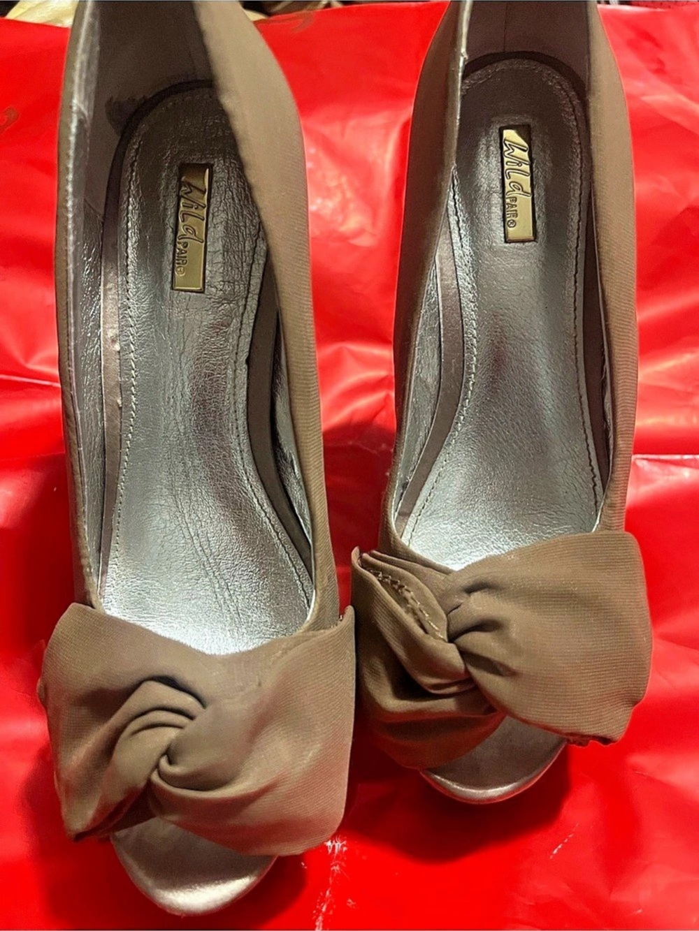 Wild Pair Taupe Shimmer Bow Peep Toe Heels Size 8.5 B